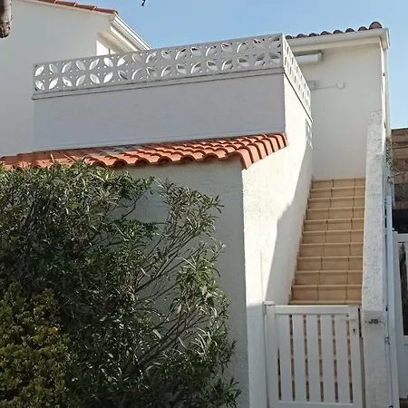 2 Pieces Avec Terrasse En Bord De * Leucate