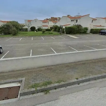 2 Pieces Avec Terrasse En Bord De