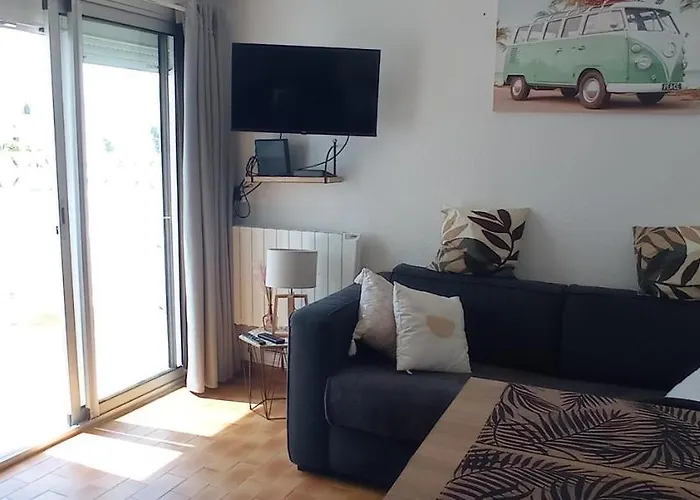 2 Pieces Avec Terrasse En Bord De Daire
